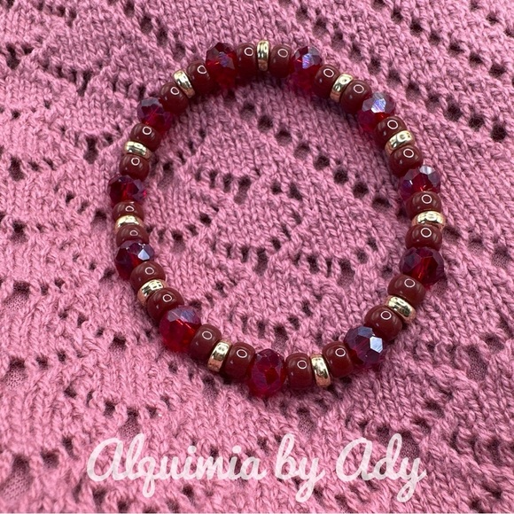 Alquimia Jewelry - Red crystal Jasper and gold beaded handmade bracelet cherry vibes